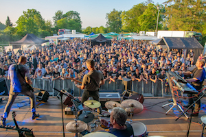 MIt Maschine und Goitzsche Front small